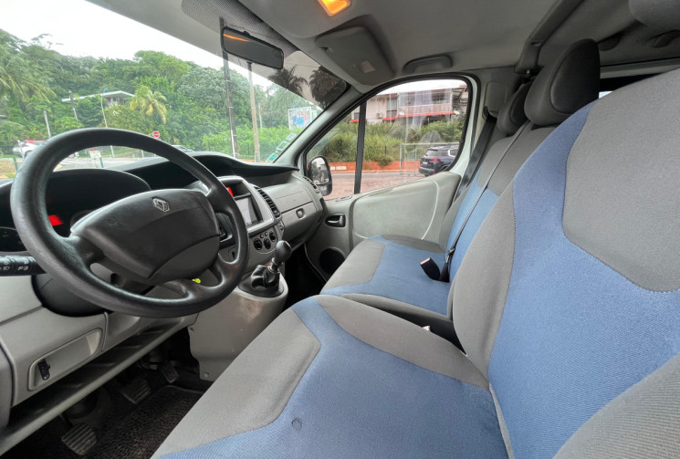 Renault TRAFIC II Combi Phase 2 Passenger L1H1 1000kg 2.0 dCi 16V Minibus court 90 cv