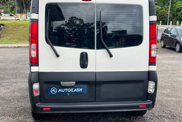 Renault TRAFIC II Combi Phase 2 Passenger L1H1 1000kg 2.0 dCi 16V Minibus court 90 cv