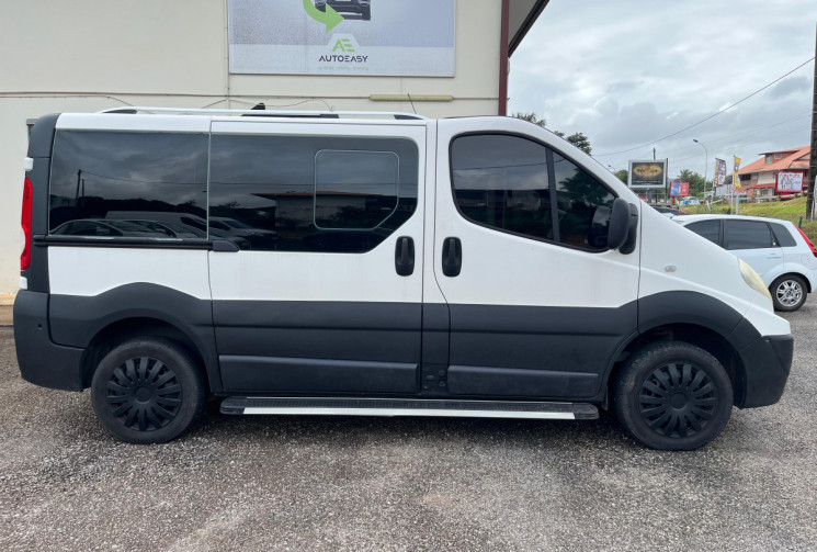 Renault TRAFIC II Combi Phase 2 Passenger L1H1 1000kg 2.0 dCi 16V Minibus court 90 cv