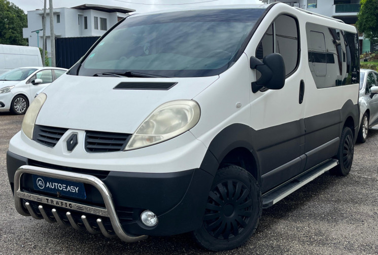 Renault TRAFIC II Combi Phase 2 Passenger L1H1 1000kg 2.0 dCi 16V Minibus court 90 cv