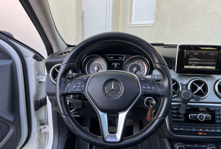 Mercedes GLA 250 2.0 i Turbo 4MATIC 7G-DCT 211 CH BVA