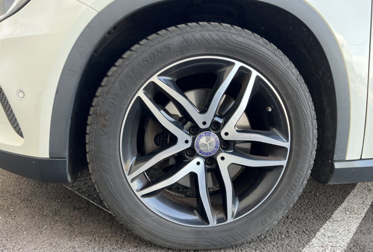 Mercedes GLA 250 2.0 i Turbo 4MATIC 7G-DCT 211 CH BVA