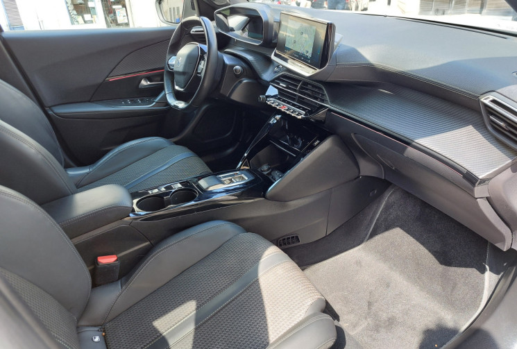 Peugeot 2008 e 2008 136 ch GT PACK SOH 100%