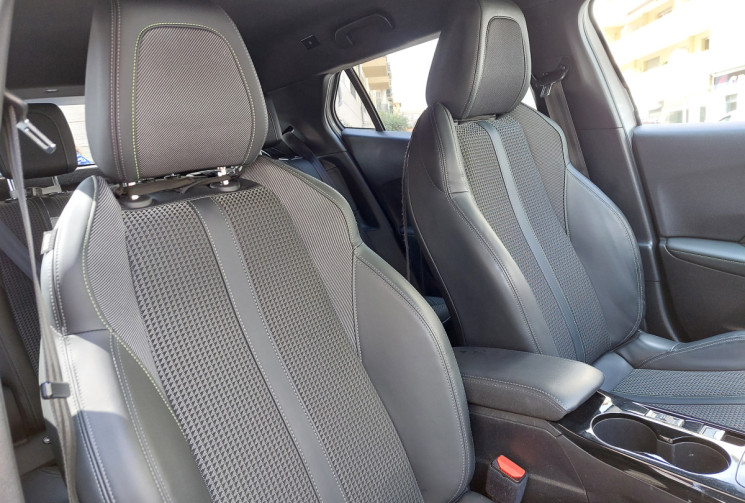 Peugeot 2008 e 2008 136 ch GT PACK SOH 100%