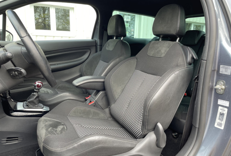 Citroën DS3  1.6 HDi 110 ch Sport Chic * 68000 km *Airbags remplacés* Kit Distribution fait