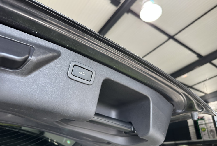 Land-Rover DISCOVERY SPORT 2.0 TD4 180 ch HSE 4X4 TOIT PANORAMIQUE