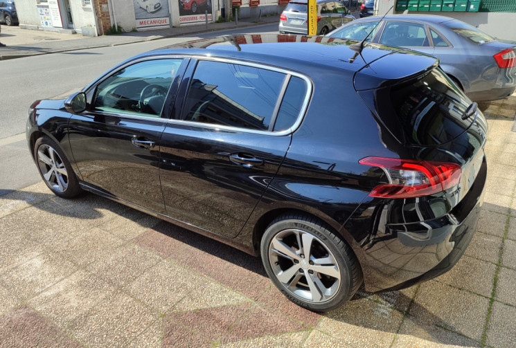 Peugeot 308 1.2 / 130Cv Allure 