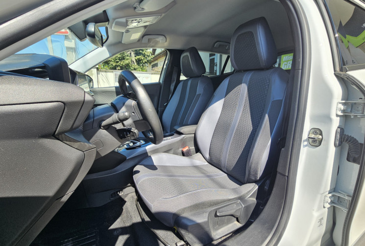 Peugeot 2008 e-2008 136 ch Allure 