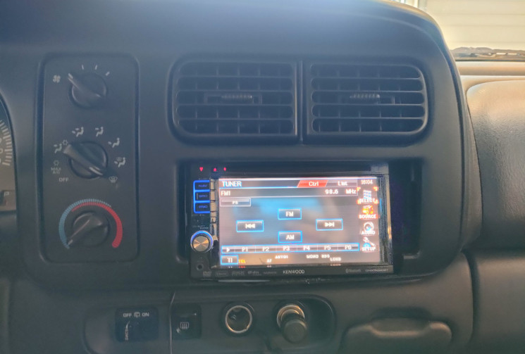Dodge DURANGO SLT 5,2L GPL/Essence V8 MAGNUM 7 PLACES (moteur à chaîne) bi-carburation