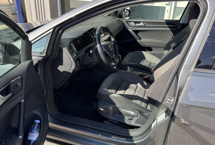 Volkswagen Golf (2) 1.5 TSI R-line EVO Carat DSG7