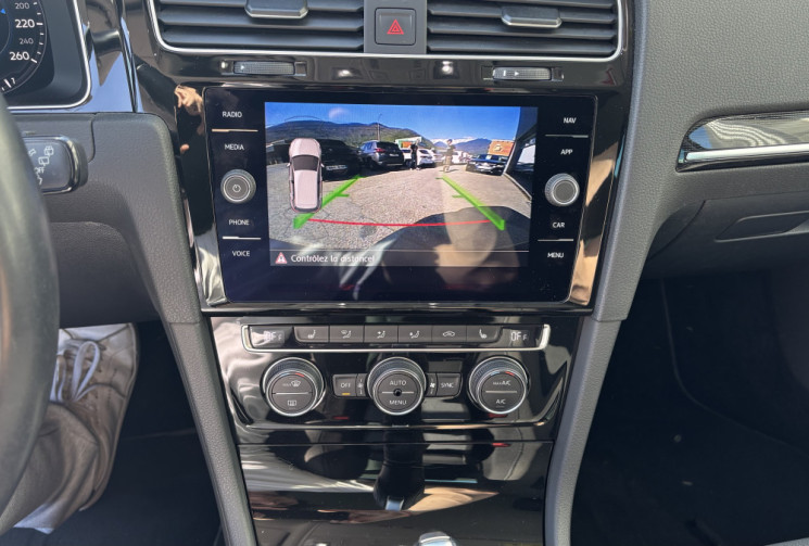 Volkswagen Golf (2) 1.5 TSI R-line EVO Carat DSG7