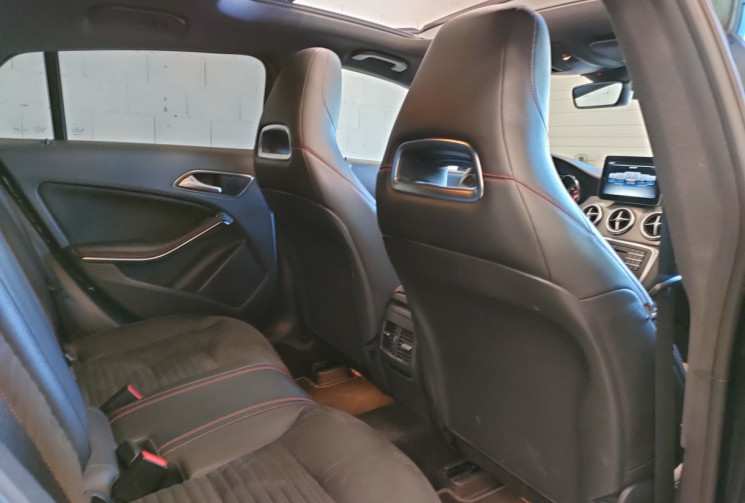 Mercedes CLA  220 CDI 7G-DCT Phase 2 177 ch Fascination 7G-DCT AMG ENTRETIEN EXCLUSIF MERCEDES