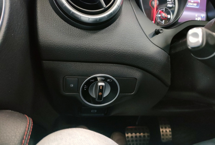 Mercedes CLA  220 CDI 7G-DCT Phase 2 177 ch Fascination 7G-DCT AMG ENTRETIEN EXCLUSIF MERCEDES