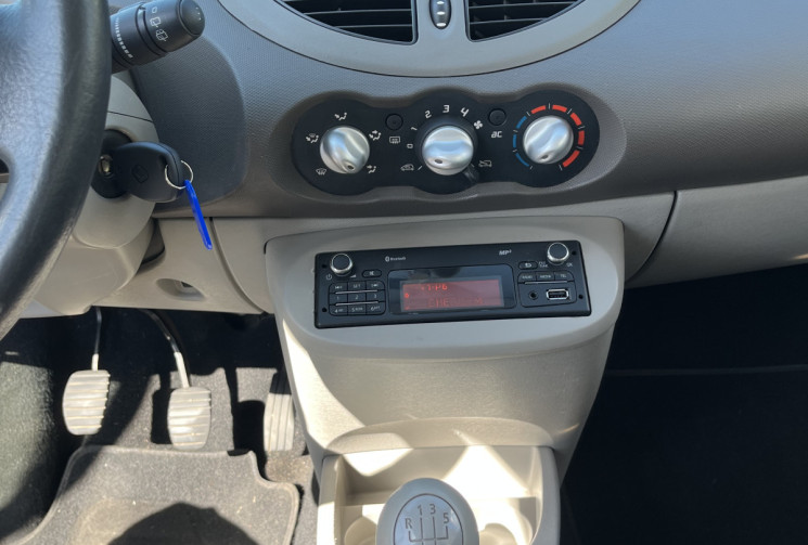 Renault Twingo II Phase 2 1.2 i 16V LEV eco2 75 cv