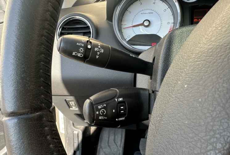 Peugeot 308 1.6 I 120 CH BVM5 CONFORT