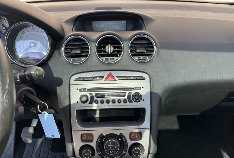 Peugeot 308 1.6 I 120 CH BVM5 CONFORT