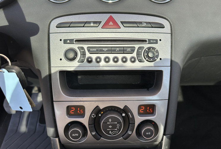 Peugeot 308 1.6 I 120 CH BVM5 CONFORT