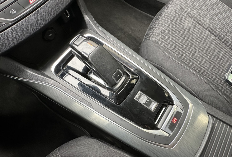 Peugeot 308 1.5 BlueHDI 130 ACTIVE BUSINESS EAT8 * REVISION 04/2025 * CT 03/2025 * GARANTIE 6 MOIS