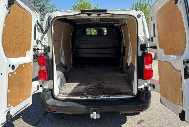 Toyota PROACE MEDIUM 1.5 D-4D 120 / PRIX HT 12492€ / BUSINESS MY20