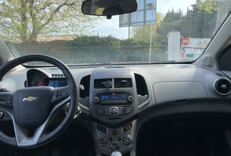 Chevrolet Aveo 1.4 16v 100 LTZ * Bluetooth / Radars de recul / Attelage