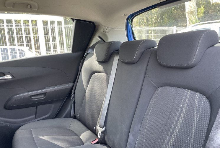 Chevrolet Aveo 1.4 16v 100 LTZ * Bluetooth / Radars de recul / Attelage
