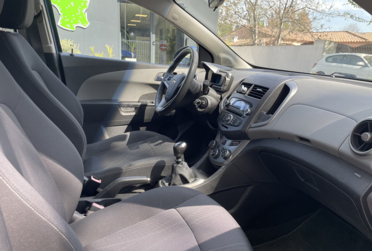 Chevrolet Aveo 1.4 16v 100 LTZ * Bluetooth / Radars de recul / Attelage