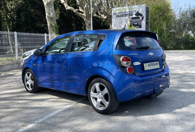 Chevrolet Aveo 1.4 16v 100 LTZ * Bluetooth / Radars de recul / Attelage