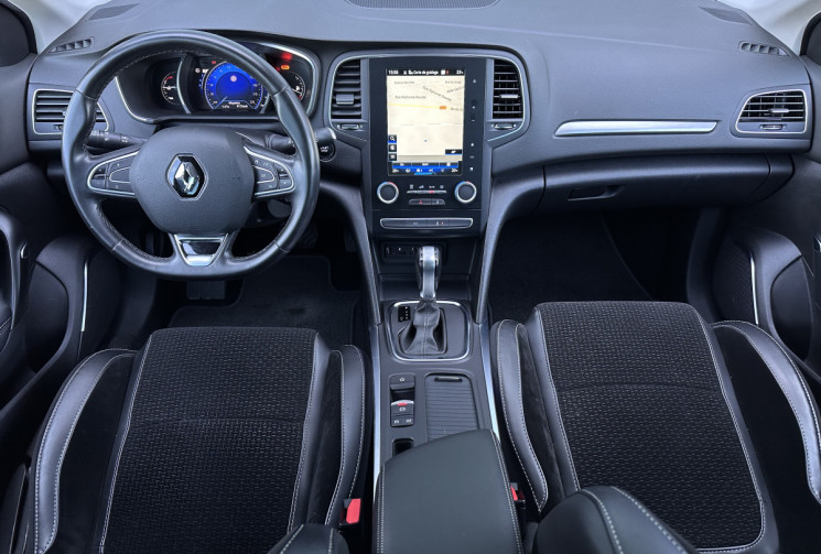 Renault Megane 1.2 TCe EDC7 130 cv Intens / Attelage / 1ére Main