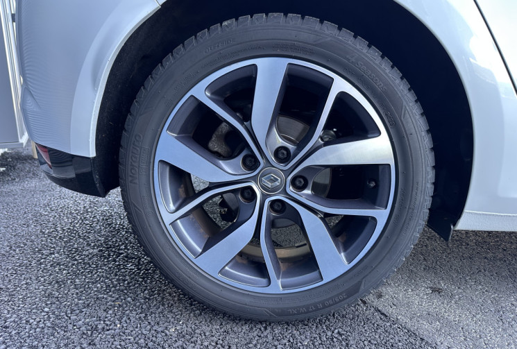 Renault Megane 1.2 TCe EDC7 130 cv Intens / Attelage / 1ére Main