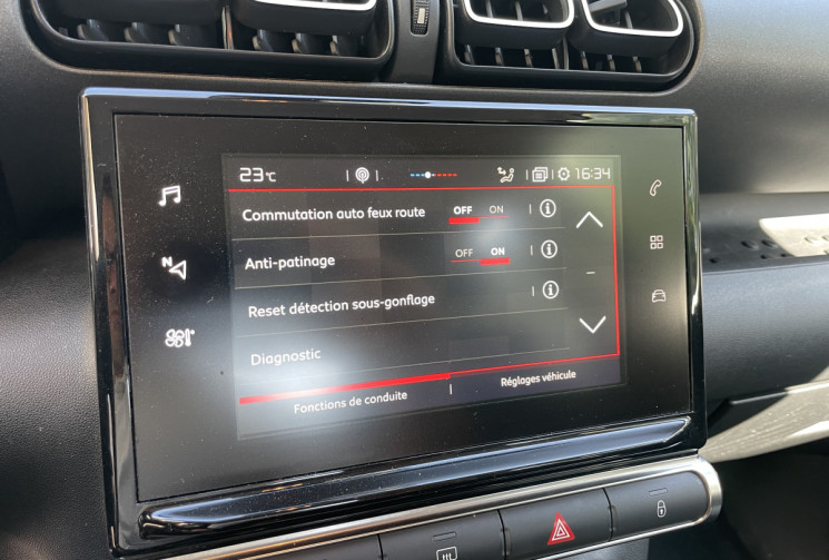 Citroën C3 Aircross 1.6 BlueHDI 100 Feel BVM5 + CITROEN Connect BOX et Connect NAV