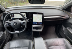 Renault Megane E-TECH EV60 220 cv ICONIC / Pneus neuf / harman Kardon / Attelage / parfait état 