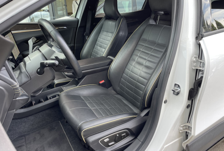 Renault Megane E-TECH EV60 220 cv ICONIC / Pneus neuf / harman Kardon / Attelage / parfait état 