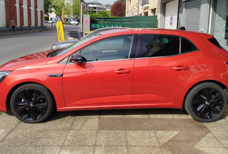 Renault Megane 1.6 dCi 16V 130 ch / GT LINE 
