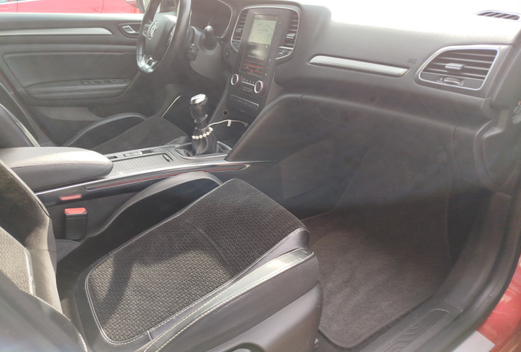 Renault Megane 1.6 dCi 16V 130 ch / GT LINE 