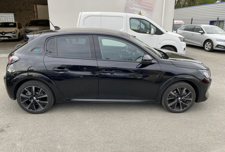 Peugeot 208 e-208 136 ch GT