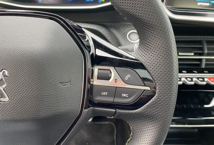 Peugeot 208 e-208 136 ch GT