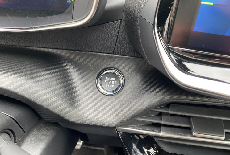 Peugeot 208 e-208 136 ch GT