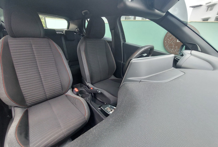 Peugeot 2008 1.2 PureTech 130ch S&S Allure EAT8 // Boite automatique // Première main