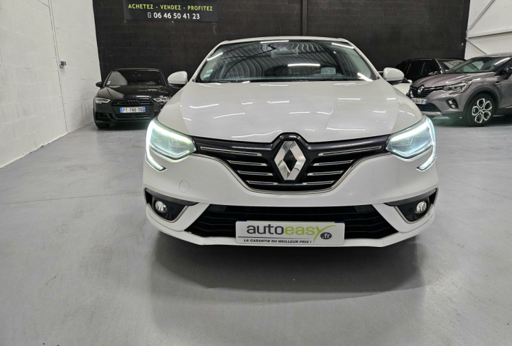 Renault Megane TCE 130 cv intens / HUD / camera