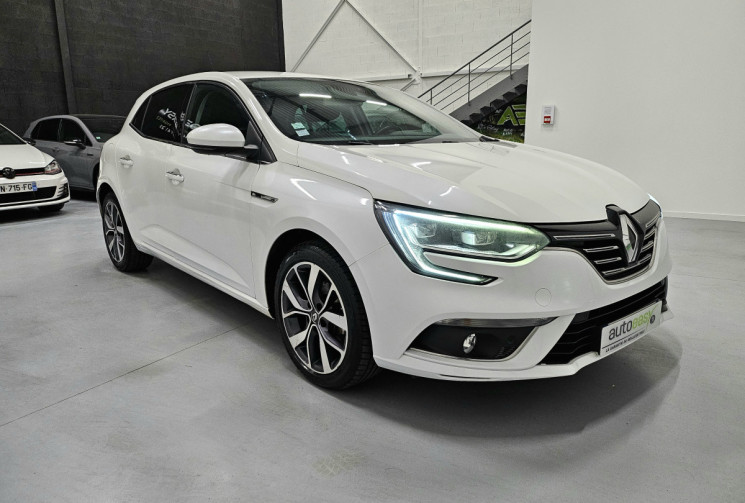 Renault Megane TCE 130 cv intens / HUD / camera