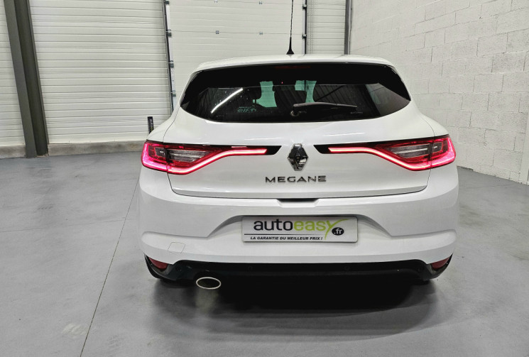 Renault Megane TCE 130 cv intens / HUD / camera