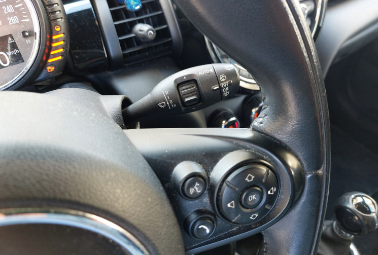 Mini Cooper 1.5 D 116 CH PACK CHILI 3 Portes entretien MINI