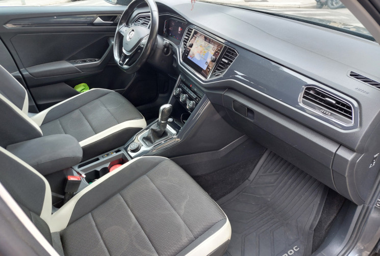 Volkswagen T-Roc 2.0 TDI 150 CH 4 MOTION CARAT dsg7