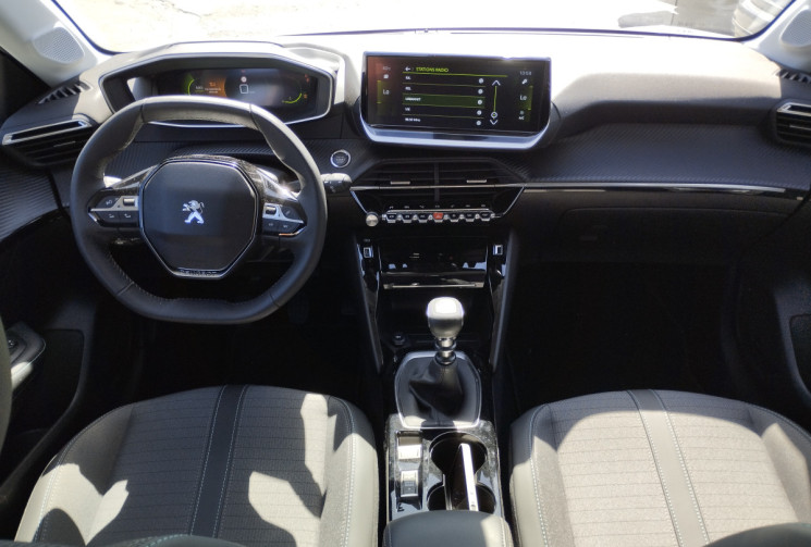 Peugeot 208 1.2 THP 100 ALLURE FAIBLE KILOMETRAGE