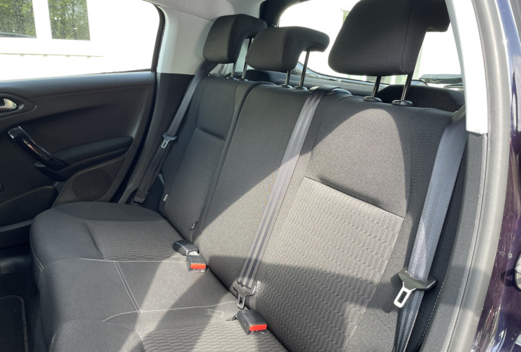 Peugeot 208  1.2 VTI 82 ch Active 5p