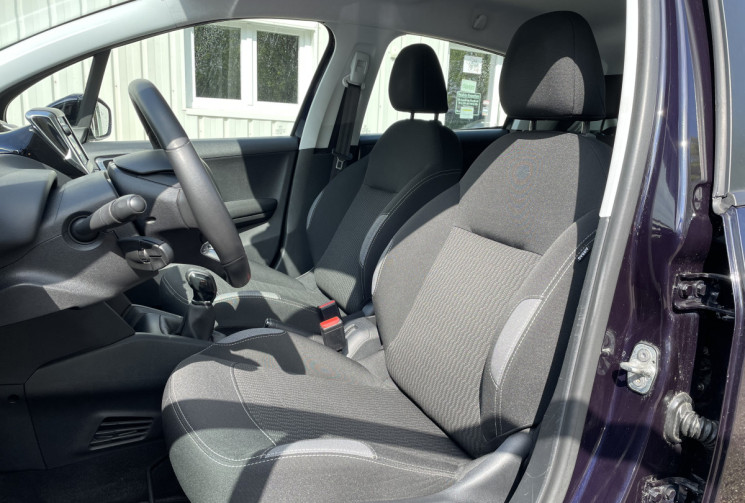Peugeot 208  1.2 VTI 82 ch Active 5p