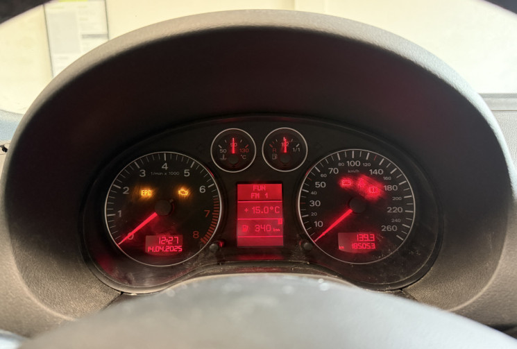 Audi A3 II 1.6 102ch S Line 3p / CRIT AIR 2