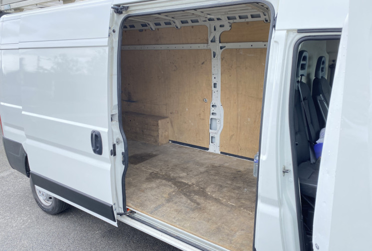 Peugeot BOXER III Phase 3 335 L3H2 2.0 BlueHDi 130 CV PREMIUM PACK --PAS DE TVA 
