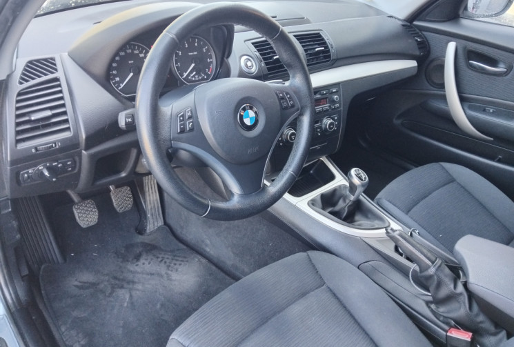 BMW Série 1  116 i 122 CH CONFORT