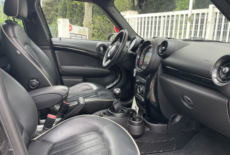 Mini Countryman COOPER S 190 ALL4 Red Hot Chili * En Stock / Toit Ouvrant / GPS